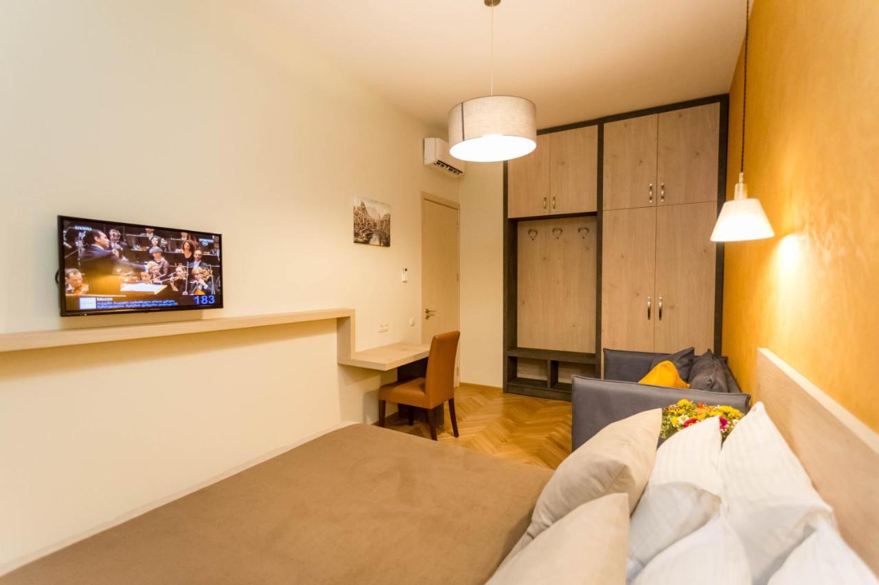 Luxury 3 Bedroom Apartment By Freedom Square City Center Tbilisi Exterior foto